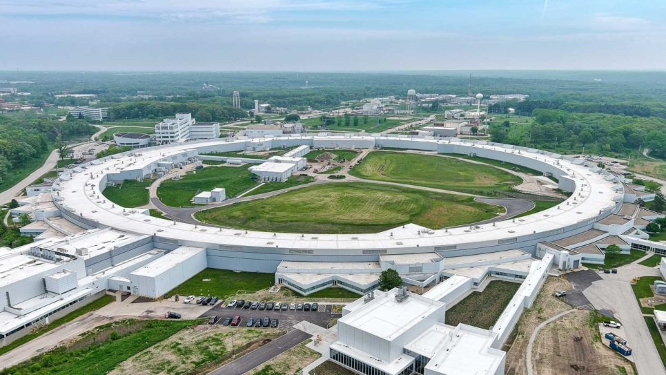 Aerial view of the APS. (Image by Argonne National Laboratory.)